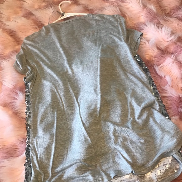 Fun silver shirt! - Picture 2 of 3